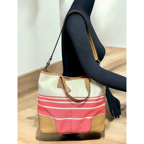 Coach F29921 Hadley Variegated Duffle Bag - Picture 7 of 10